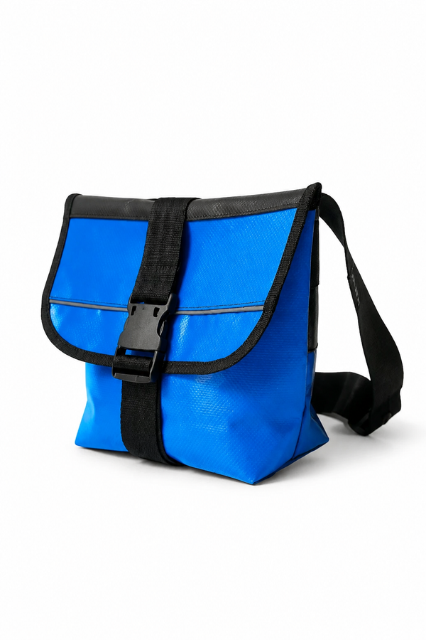 NOW Studio kleine Umhängetasche Blau