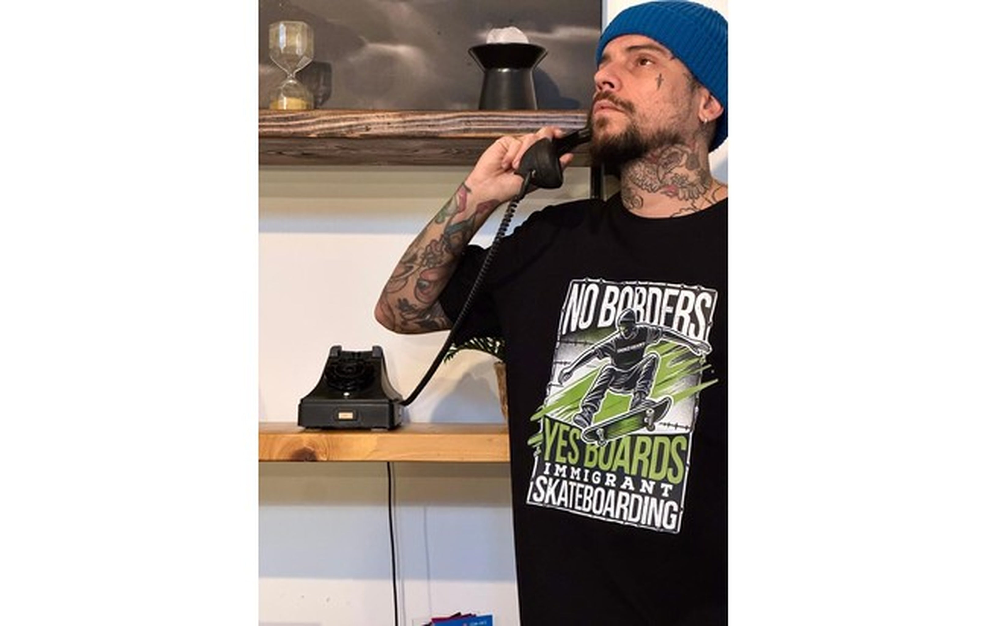 Immigrant Skateboarding No Borders T-Shirt - L